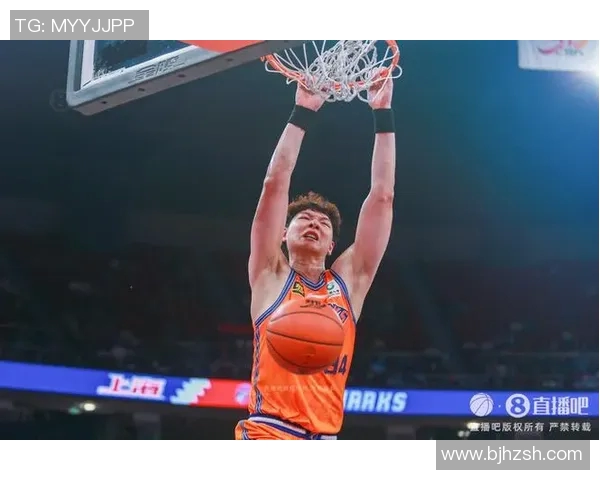 王哲林双十表现助力上海队多点开花轻取山西迪亚洛独木难支得分无果 王哲林双十表现助力上海队多点开花轻取山西迪亚洛独木难支得分无果